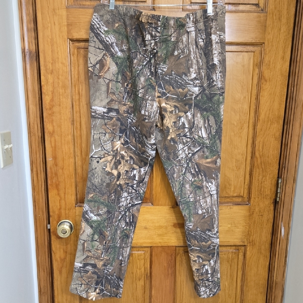 Realtree Camouflage Joggers with Pink Accents - Picture 3 of 7